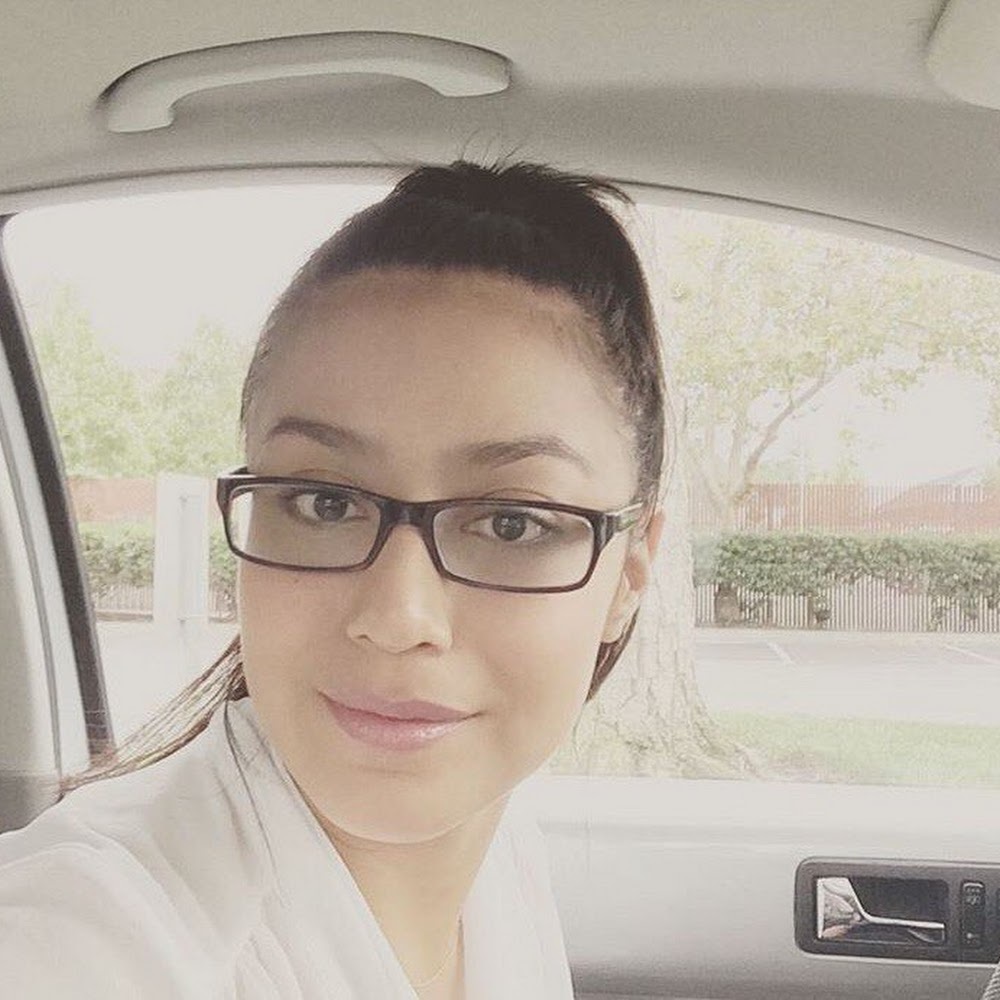 Meet your Posher, Perla